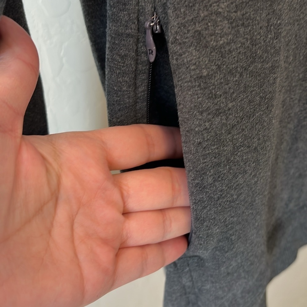Lululemon On the Double turtleneck pullover sweatshirt, grey, size 4 - Picture 8 of 13
